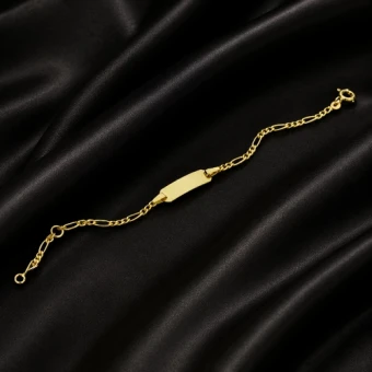 Gouden babyarmband met naamplaat