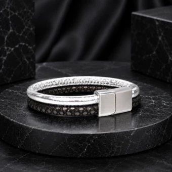 B&L leren armband met twee gevlochten banden