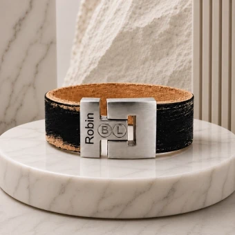 Bruine leren B&L armband met gravure