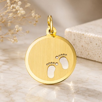 14K gouden ronde hanger 17 mm met babyvoetjes