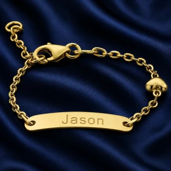 Gouden armbandje met hart en naamgravure