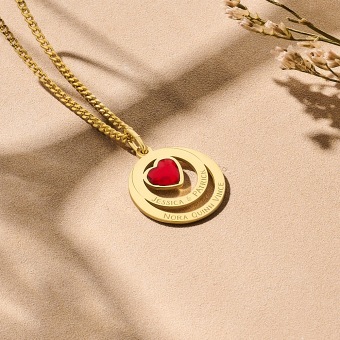 Gouden ketting met swarovski steen en namen graveren