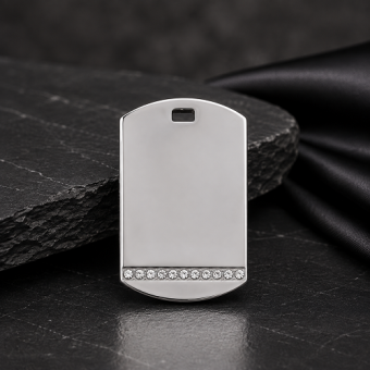 Zilverkleurige ID hanger met siersteentjes