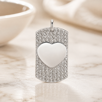 ID hanger met hartje siersteentjes en gravure