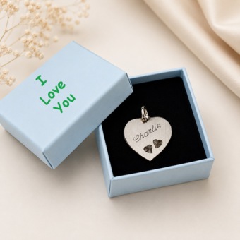 Luxe cadeauverpakking blauw met bedrukking in Comic Sans bold