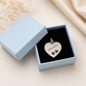 Luxe cadeauverpakking blauw met hanger