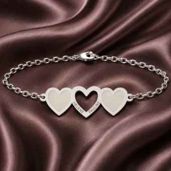 Zilveren hart armband met drie hartjes