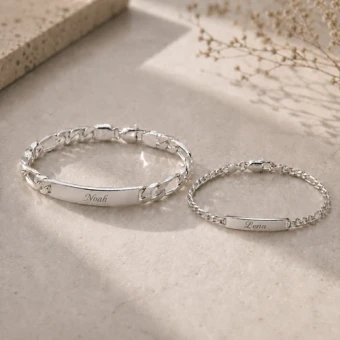 Zilveren koppel armbanden met persoonlijke gravure