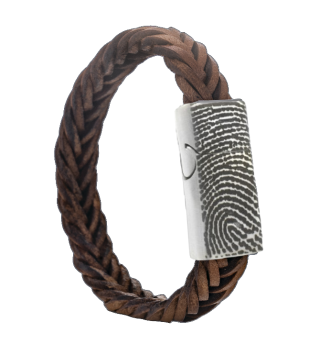 Gevlochten leren armband met vingerafdruk in edelstalen magneetslot