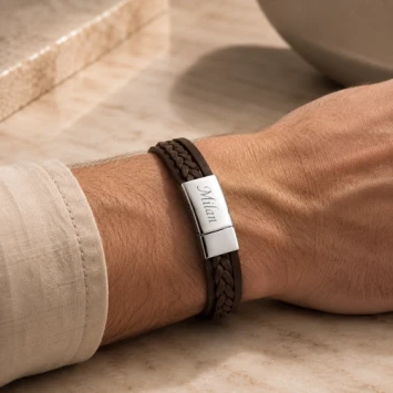 Bruin leren armband dubbel gevlochten