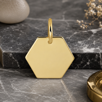 Geelgouden graveerhanger zeshoek