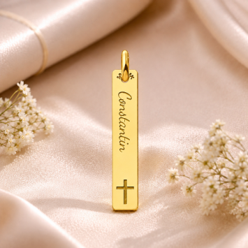Gepersonaliseerde gouden communie bar hanger met kruis