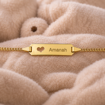 Gold plated baby armbandje met naam en hartje