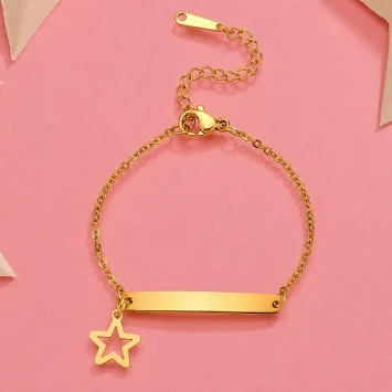 Goud stalen kinderarmbandje met ster