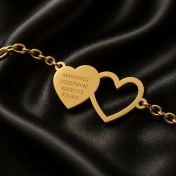 Gouden hartjes armband vier namen Names4ever