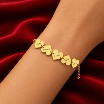 Gouden armband vijf hartjes met naam Names4ever