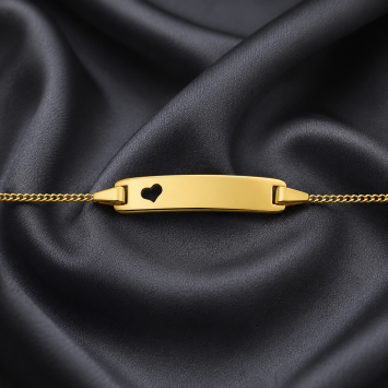 Gouden armbandje met uitgesneden hartje
