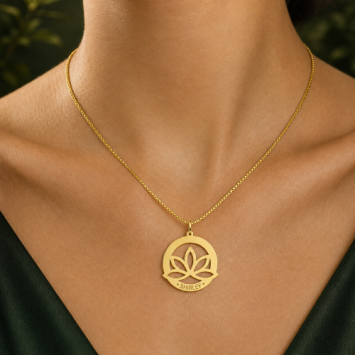 14 karaats gouden Lotus bloemhanger met persoonlijke gravure
