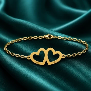 Gouden hartjes armband met twee namen