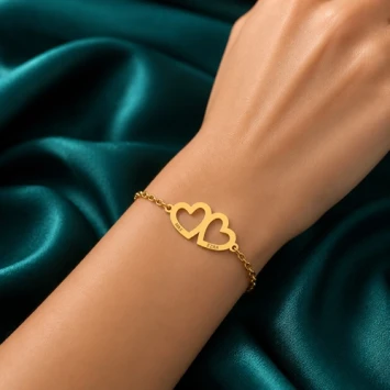Gouden hartjes armband met twee namen