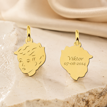 Gouden jongens kinderkopje met achterkant gravure klein Names4ever