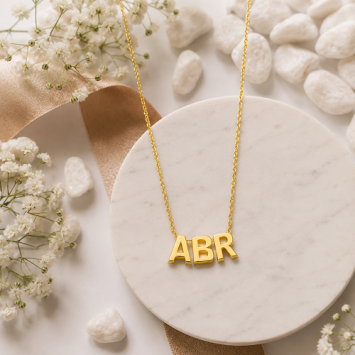Gouden ketting 1mm met 3 initialen