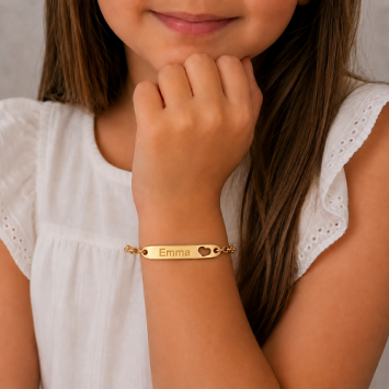Gouden kinderarmbandje met plaat en hartje