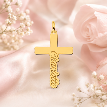 Gouden kruis hanger met naam – gepersonaliseerd