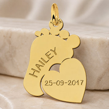 Gouden mama hanger met voetje en hart Names4ever