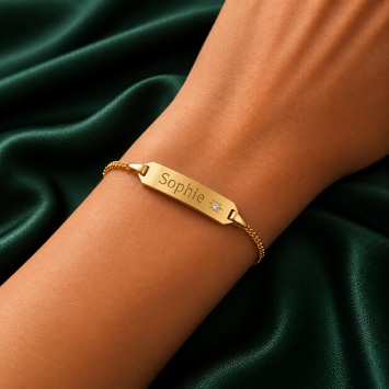 Gouden naam armband kind met zirkonia