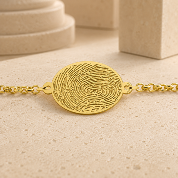 Gouden schakel armband met vingerafdruk op ovaal