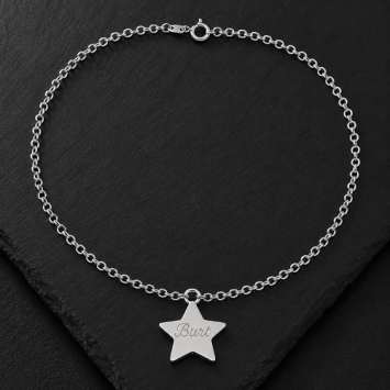 Zilveren naamketting met sterretjeshanger en gravure