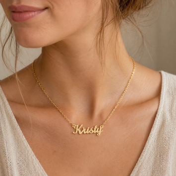 Gouden naamketting voor meisjes met eigen naam