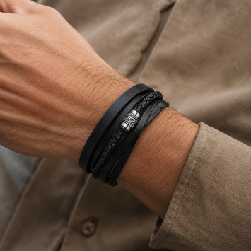 Leo Marco zwarte leren armband met gravure