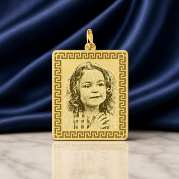 Rechthoekige gouden foto hanger met meander rand