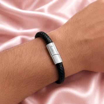 Rond gevlochten bruin leren armband