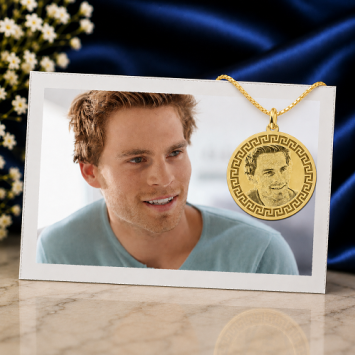 Ronde gouden fotohanger met meander rand