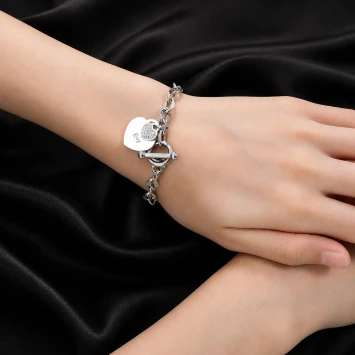 RVS armband met groot hart en klein hart met steentjes