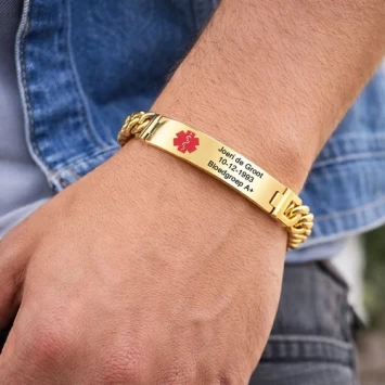 Goudkleurige RVS SOS schakelarmband met plaat en gravure