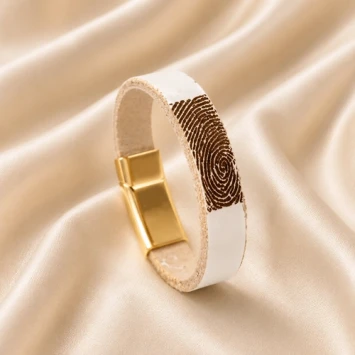 Smalle leren armband met vingerafdruk in leer met edelstalen sluiting