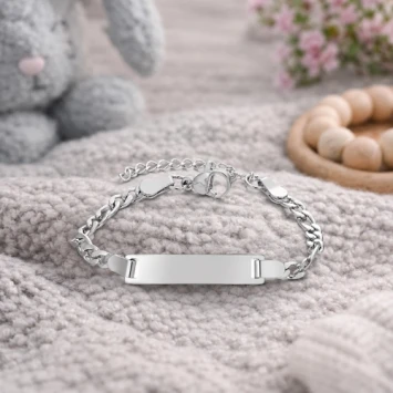 Stalen kinderarmbandje met graveren van naam/ datum