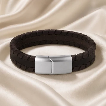 Donkerbruine leren armband met gravure