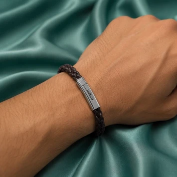 Taboo Jason donkerbruine leren armband met gravure