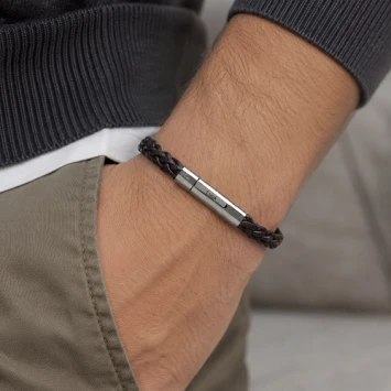 Taboo Jason donkerbruine leren armband met gravure