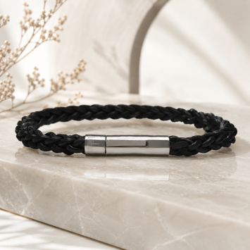 Taboo Jason zwarte leren armband met gravure