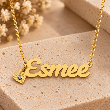 Vergulde naamketting Esmee met hartje en blinkende zirkonia