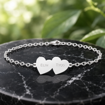Zilveren armband met verbonden harten