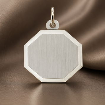 Achthoekige zilveren hanger 18 mm met gravure