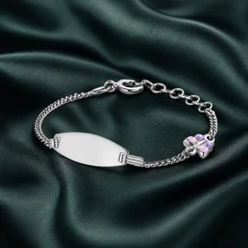 Zilveren kinderarmband met roze vlinder en gravure