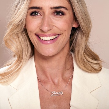 Zilveren naamketting Petra